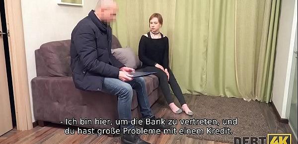 Debt4k. Das arme Mädchen Alice Klay liebt coole Gadgets und bezahlt mit Muschi
